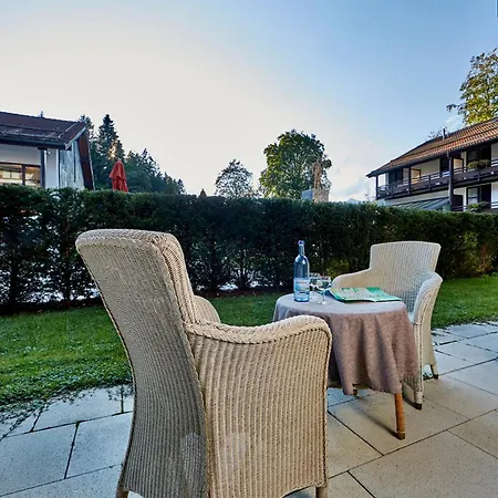 アム バダーシー ホテル 4*