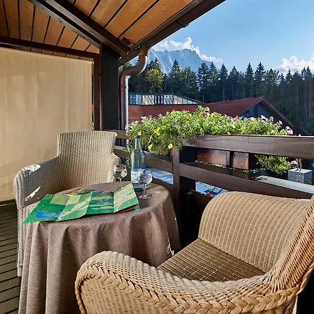 アム バダーシー ホテル 4*