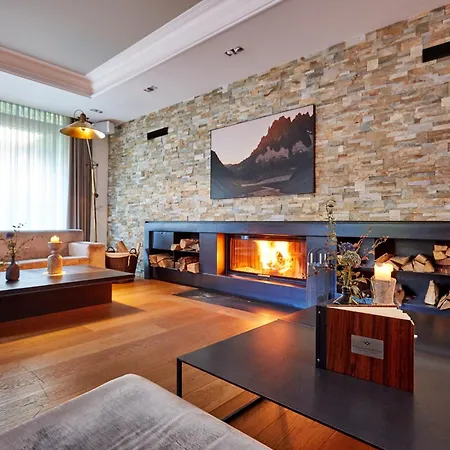 アム バダーシー 4*