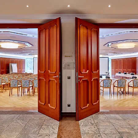 アム バダーシー