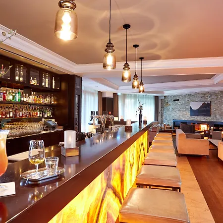 Hotel Am Badersee 4*