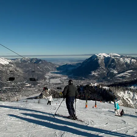アム バダーシー ホテル グライナウ