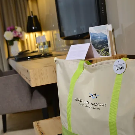 アム バダーシー グライナウ