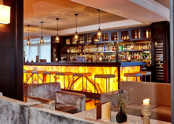 Hotel Am Badersee 4*